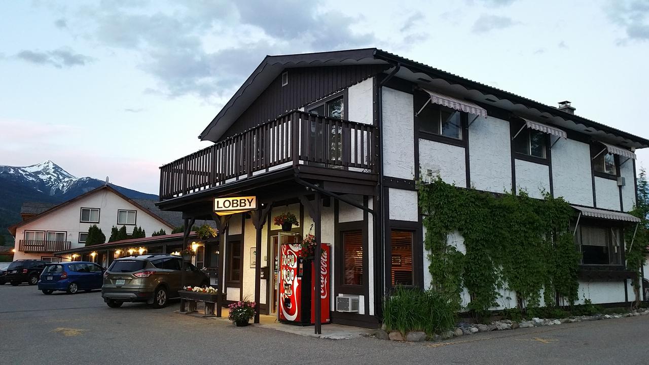 Yellowhead Motel Вейлмаунт Экстерьер фото